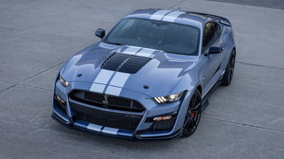 2022 Ford Mustang Shelby GT500, front