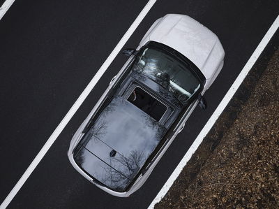 Jeep Avenger e-Hybrid - overhead