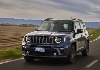 Jeep Renegade e-Hybrid - front, dynamic