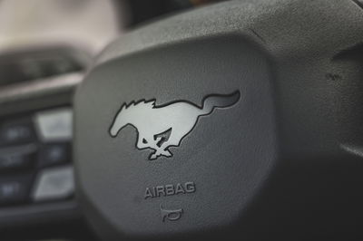 Ford Mustang Dark Horse - interior detail