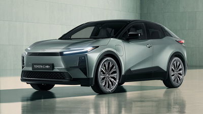 Toyota C-HR+, front
