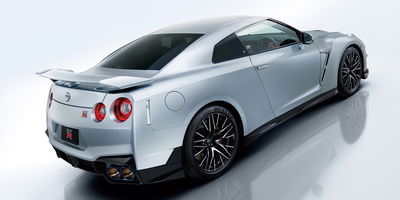 2025MY Nissan GT-R - rear