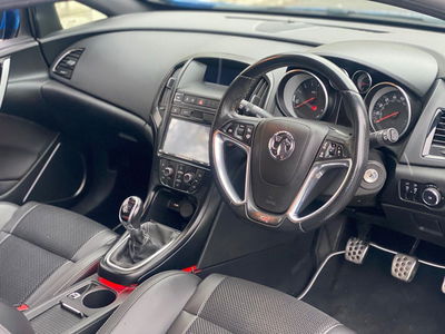 £8k Buys You A Fast, Handsome And Capable Vauxhall Astra GTC VXR