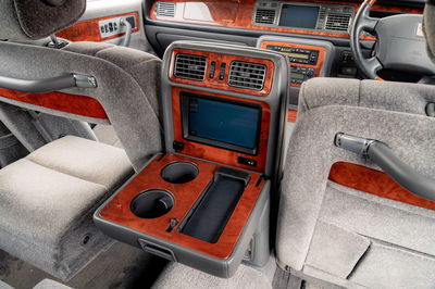 Toyota Century - interior, front