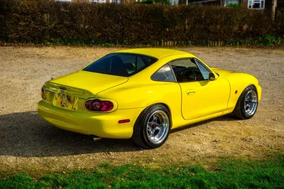 Mazda MX-5 Coupe - rear