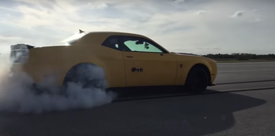 Here's A Dodge Challenger Demon Reaching A Record-Breaking 211mph